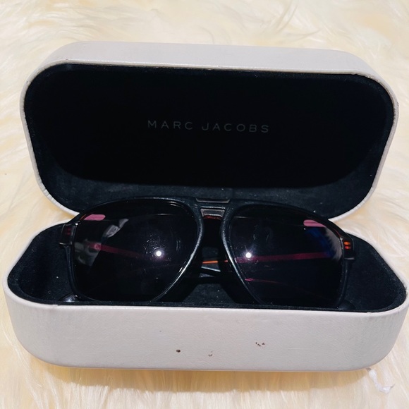 Marc Jacobs Sunglasses 😎🤩 - Picture 8 of 8